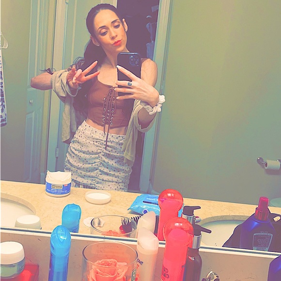 Meet your Posher, Casey - Picture 2 of 14